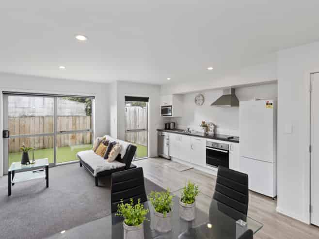 16/100 Knighton Road, Hillcrest