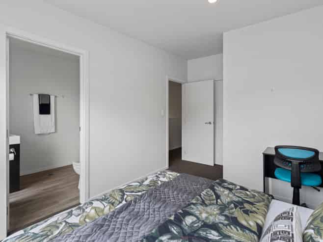 16/100 Knighton Road, Hillcrest