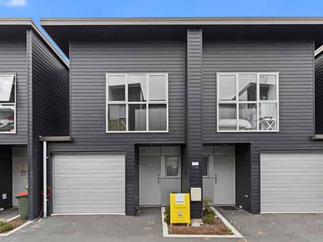 16/100 Knighton Road, Hillcrest