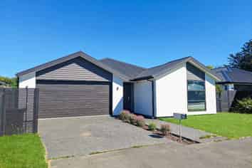 33 Robert Duncan Road, Belfast