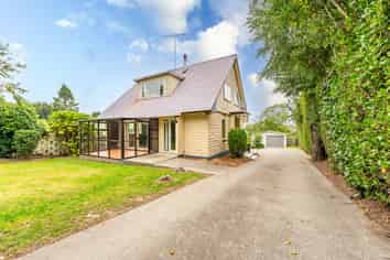 86 Grants Road, Marchwiel