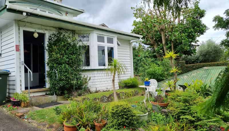 123 Owairaka Ave, Mount Albert