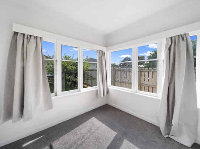 2/8 Fisher Crescent, Otara