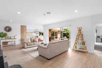 6 Madeira Close, Papamoa