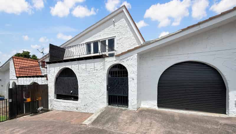 4/8 Wood Street, Papakura