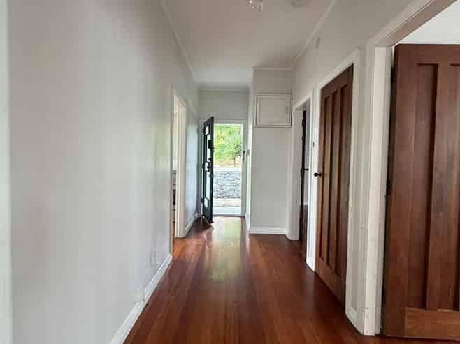 53 Waiohua Road, Greenlane