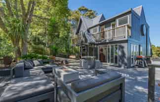 110 Attwood Road, Paremoremo