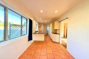 Hawkes Bay - Address withheld