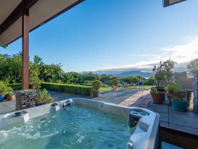 48 Blue Ridge Drive, Acacia Bay