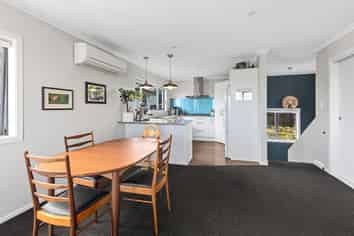 12 Grumman Lane, Newlands