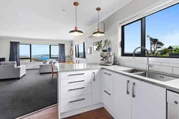 12 Grumman Lane, Newlands