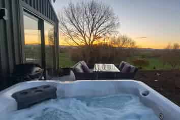 81 Jury Road, Ngahinapouri