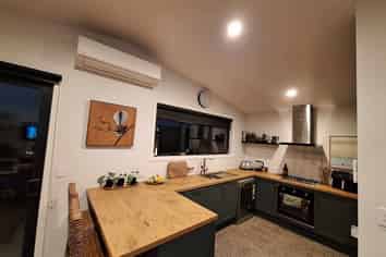 81 Jury Road, Ngahinapouri