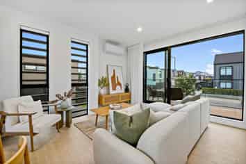 14e Tahingamanu Road, Hobsonville