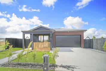 140 Kahui Parade, Karaka