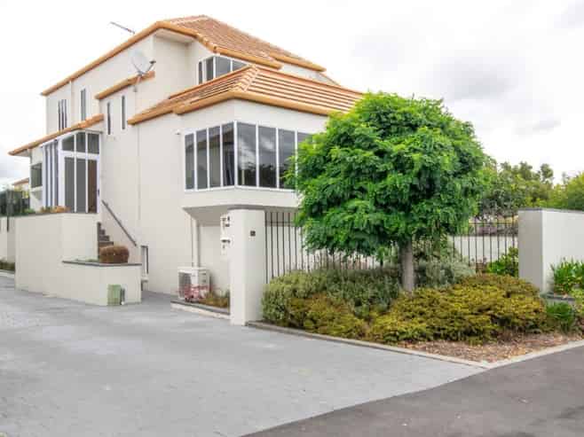 2/20 Francis Street, Blenheim Central