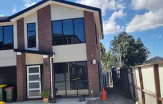 C/715 Massey Road, Mangere