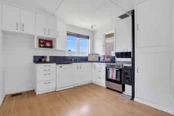 14 Bracken Street, Leamington