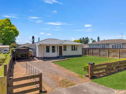 14 Bracken Street, Leamington