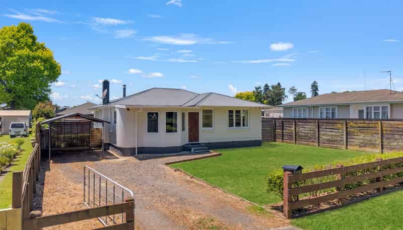 14 Bracken Street, Leamington