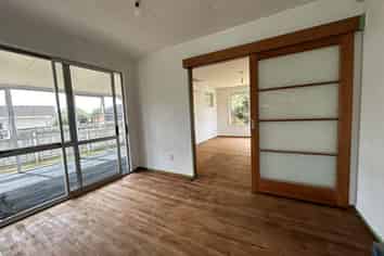 77 Chilcott Road, Henderson