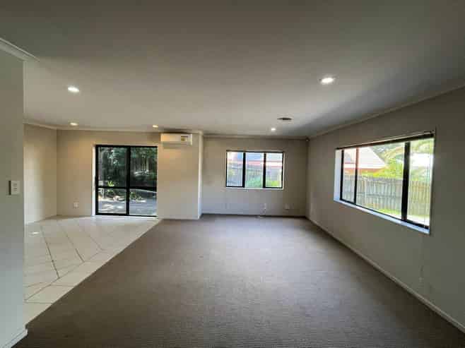 7B Saralee Drive, Manurewa