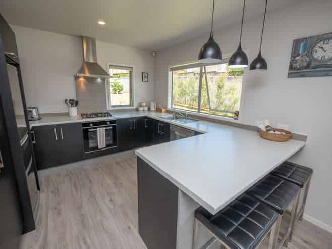 14 Protea Drive, Cable Bay