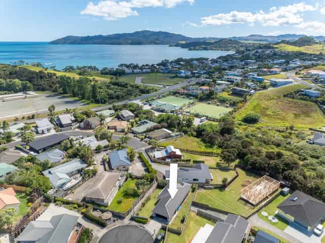 14 Protea Drive, Cable Bay