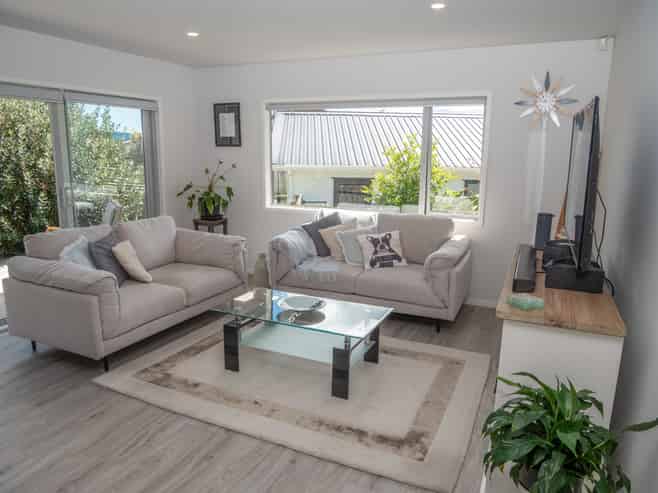 14 Protea Drive, Cable Bay