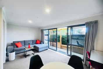 2 Meharg Place, Albany