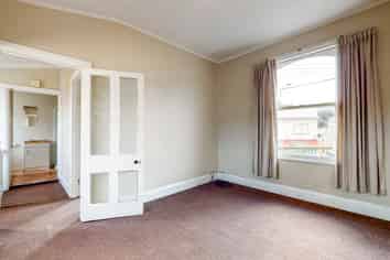 Flat 2/218 Rintoul Street, Berhampore