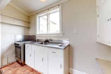 Flat 2/218 Rintoul Street, Berhampore