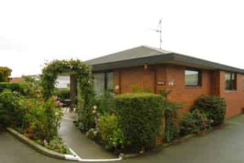 4/93 Avenue Road, West End