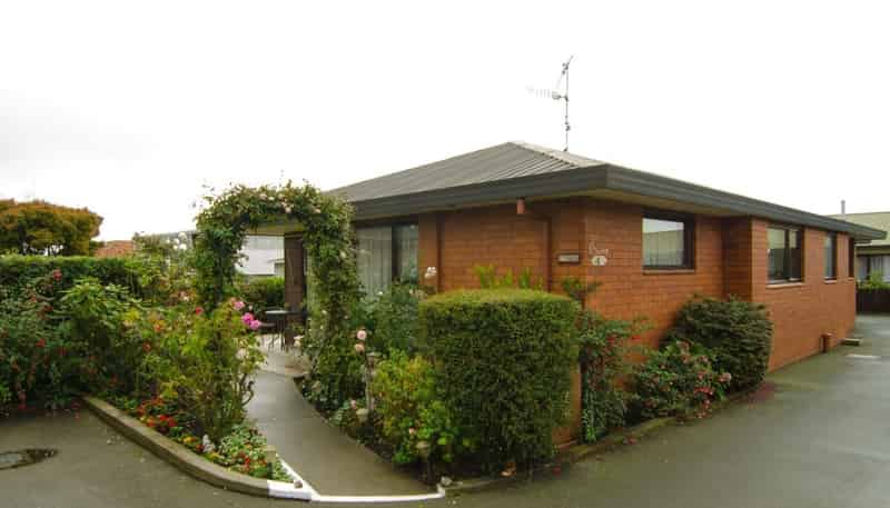 4/93 Avenue Road, West End