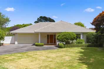 9 Maple Lane, Waikanae