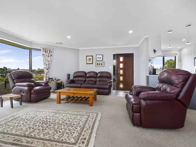 8 Tawhiri View, Pyes Pa