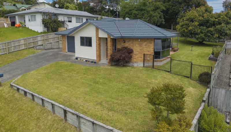8 Tawhiri View, Pyes Pa