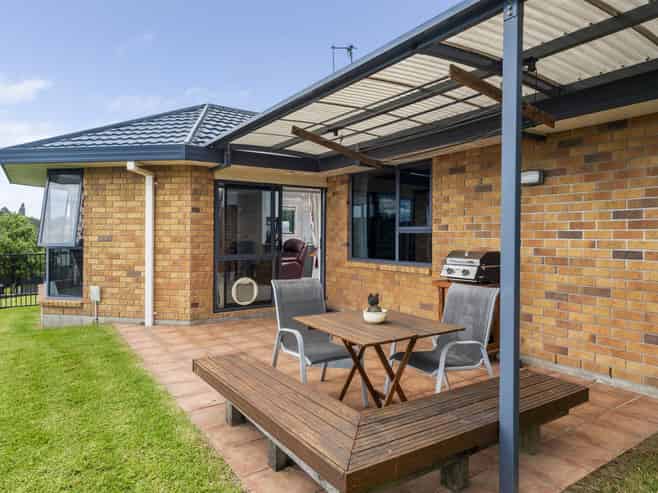 8 Tawhiri View, Pyes Pa