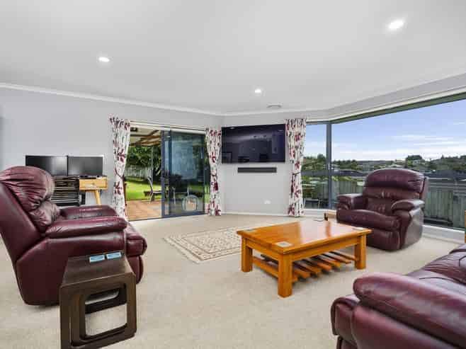 8 Tawhiri View, Pyes Pa