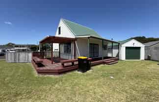 105 Hampton Road, Whangamata