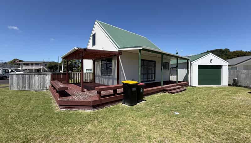 105 Hampton Road, Whangamata