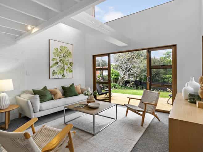 8A  Quest Terrace, Mount Roskill