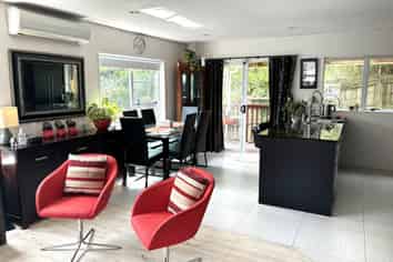 2/103 Glengarry Road, Glen Eden