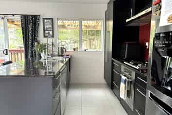 2/103 Glengarry Road, Glen Eden