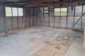 17 Montjoy, Stratford