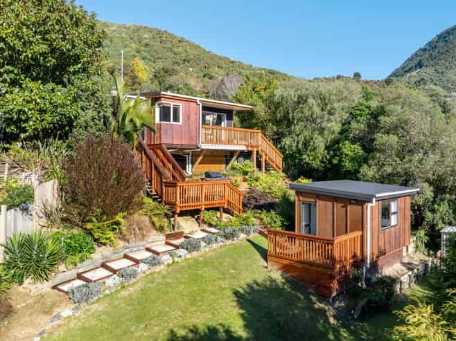 7 Webster Place, Picton
