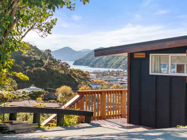 7 Webster Place, Picton