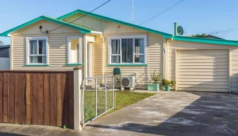 143 Bartholomew Road, Levin