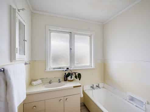 12 Trevelyan Street, Onekawa