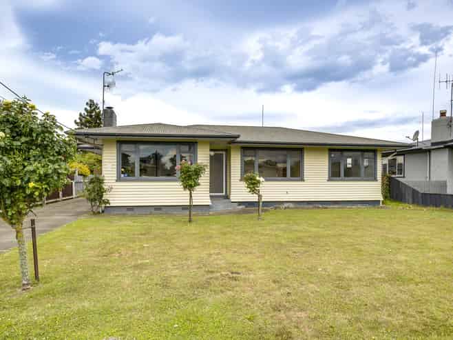 12 Trevelyan Street, Onekawa